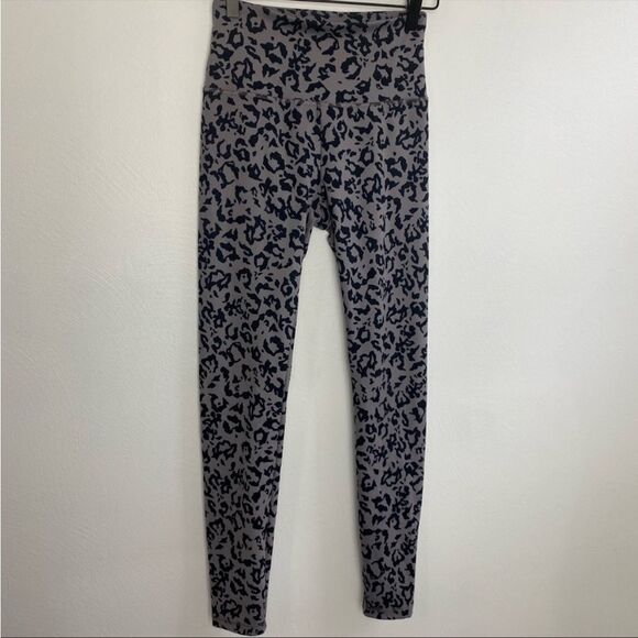 NWT balance collection storm leopard leggings small - Picture 2 of 9